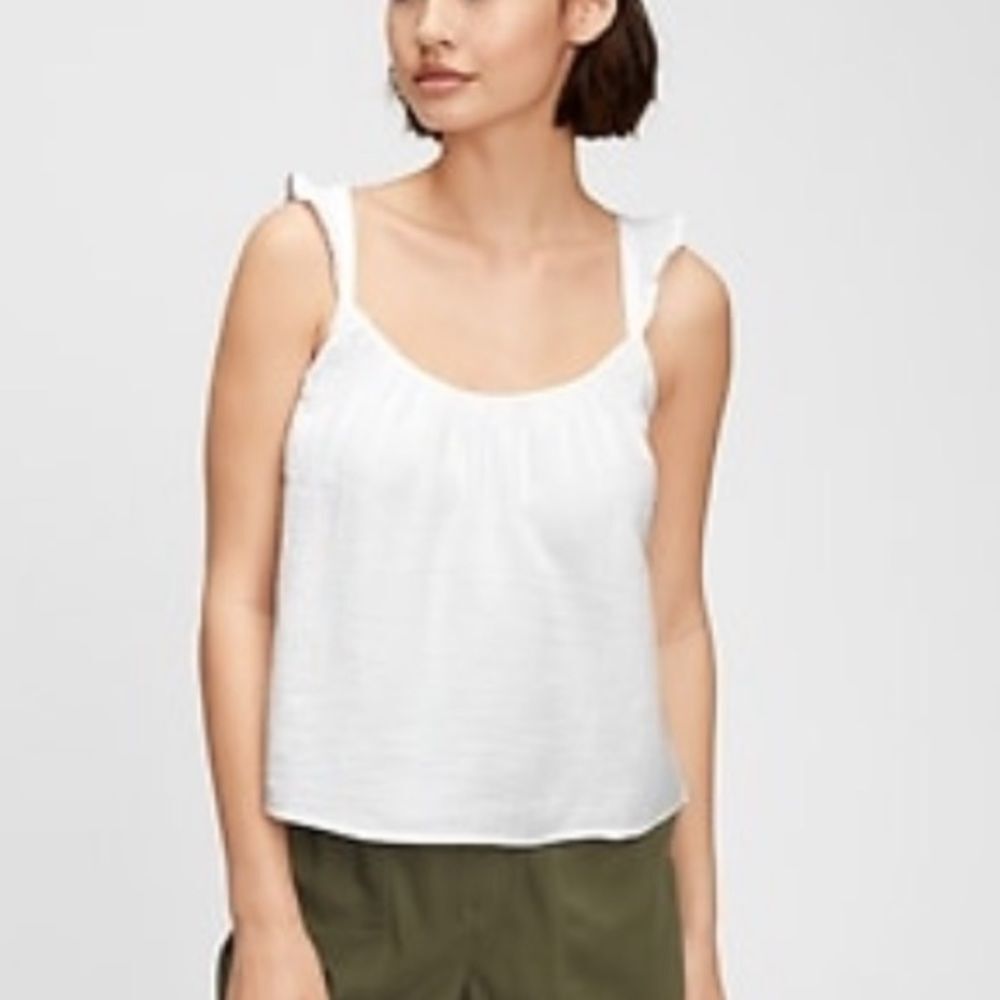 NWT- GAP- XXL